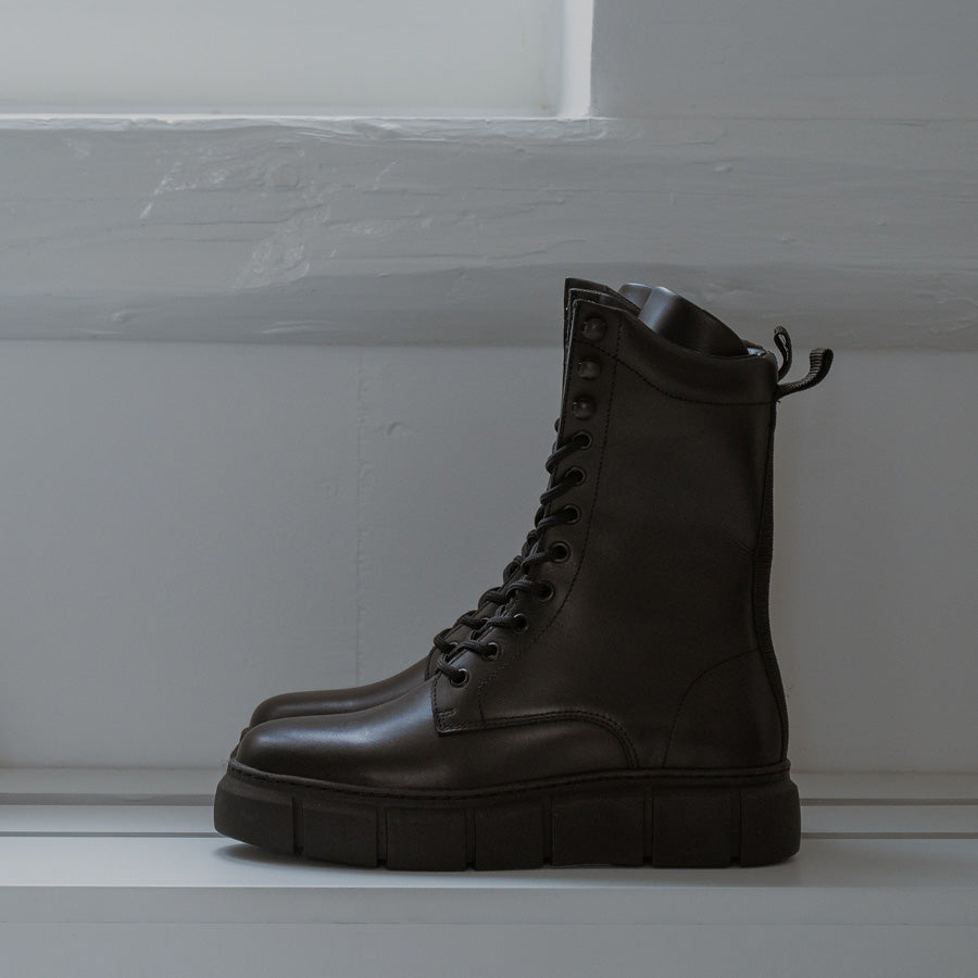 Lace up boots for women
