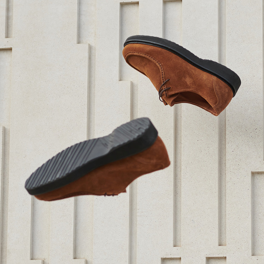 Light weight sole for men