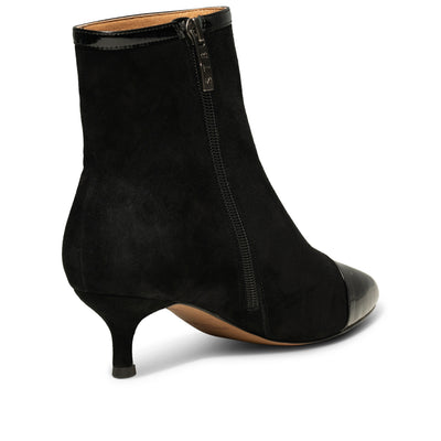 SHOE THE BEAR WOMENS Saga boot patent suede Heels 110 BLACK