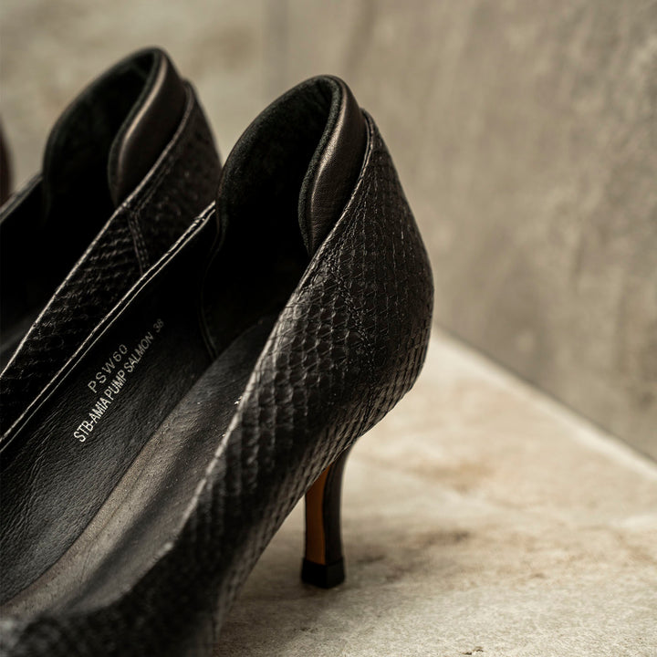 パンプス Kinight Pumps - Carel - Leather - Black Kinight - Black suede leather and strass buckles Mary janes