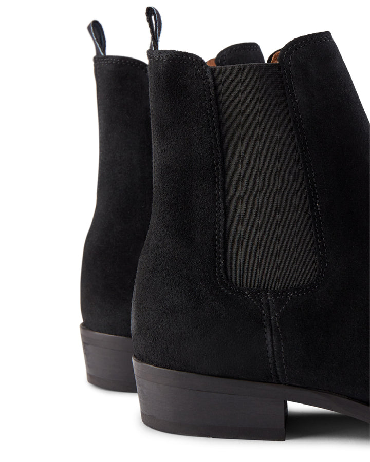 Eli suede chelsea boot store