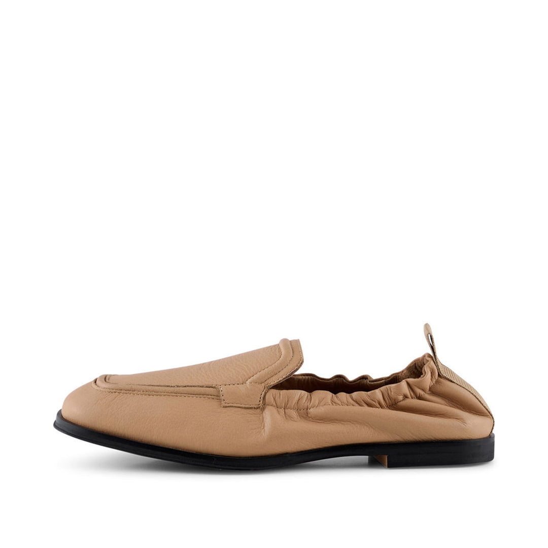Erika loafer leather - BEIGE GRAIN – SHOE THE BEAR - COM