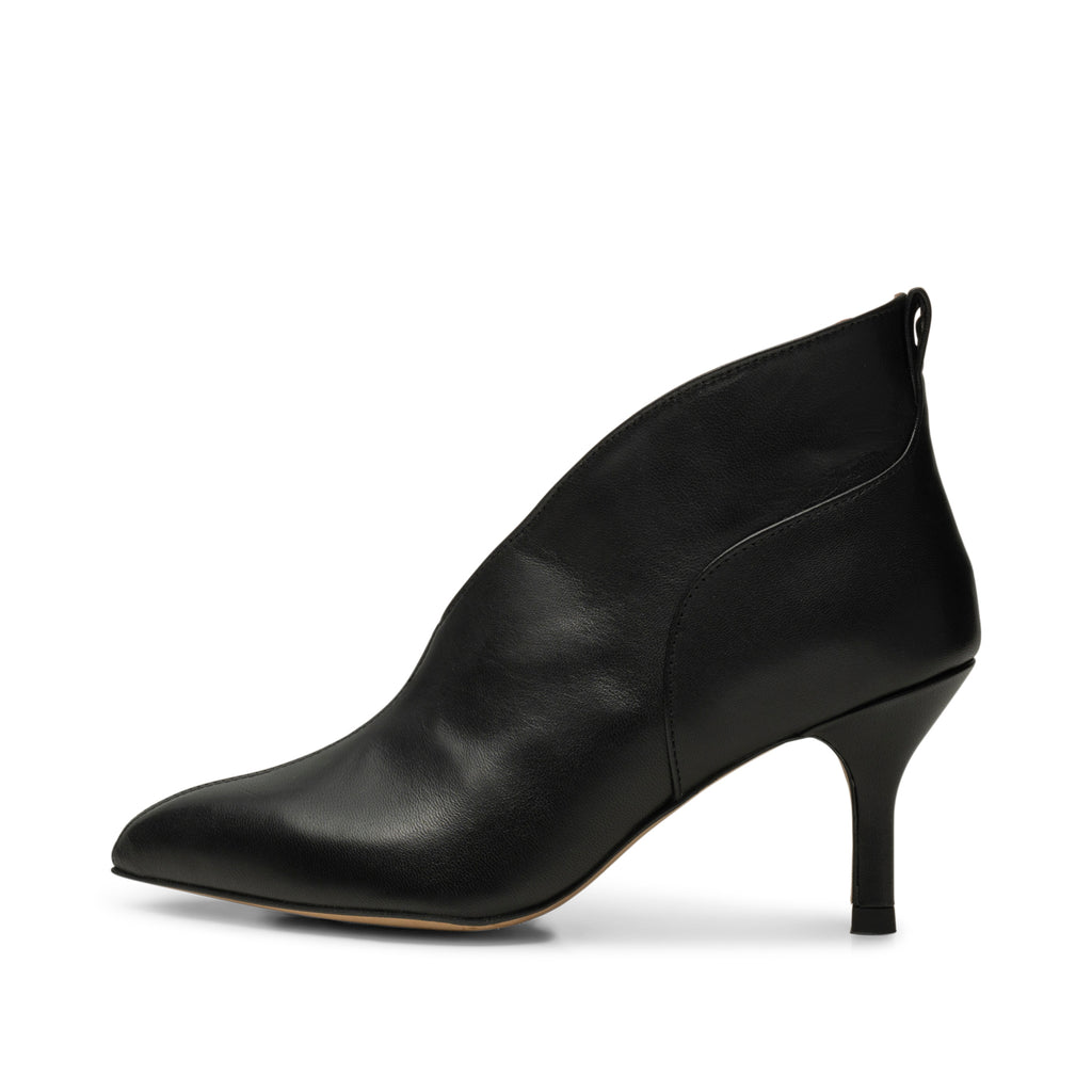 Black shoe boots low heel deals